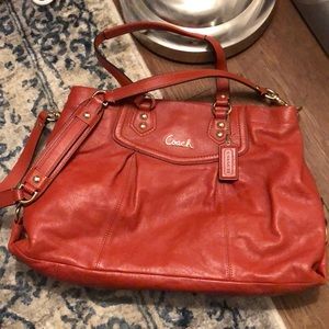 NWT COACH Ashley Leather Carryall bag! 👛👛